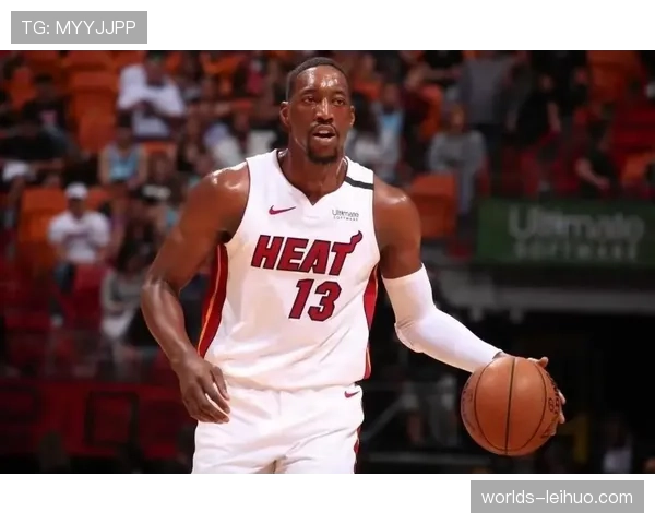 聚焦：热火阿德巴约封盖后亲自运球推进，助攻底角希罗命中追身三分